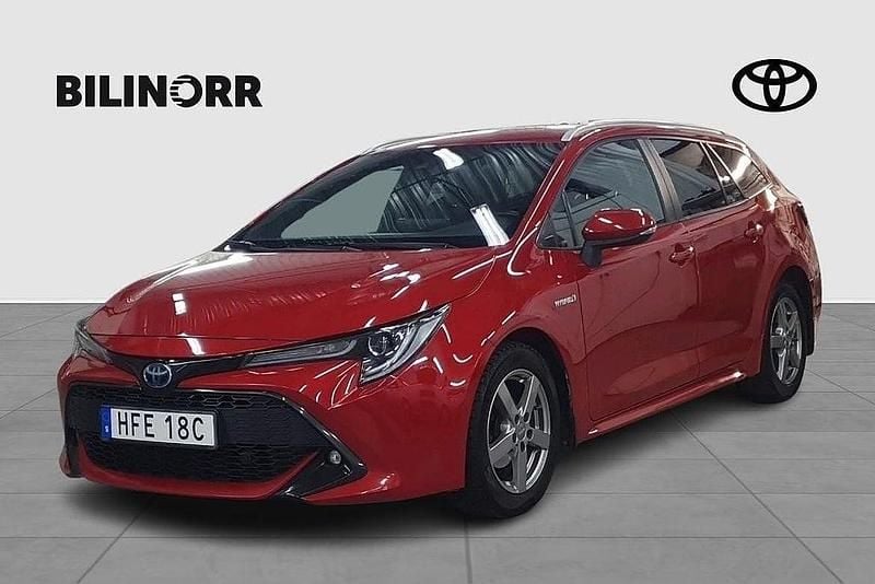 Röd Begagnad 2019 Toyota Corolla Style Kombi | 206 900 kr (Marknadspris) - Bild 1/4