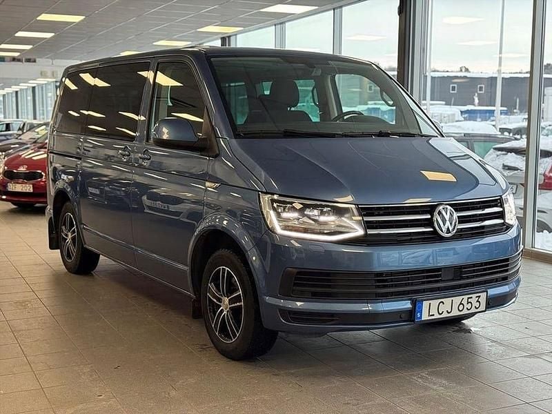 Begagnad VW Multivan 151 HK (111 kW) 2018 Blå