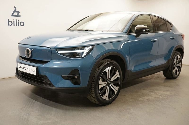 Blå Begagnad 2022 Volvo EC40 Plus SUV | 389 900 kr (Lite dyr) - Bild 1/3