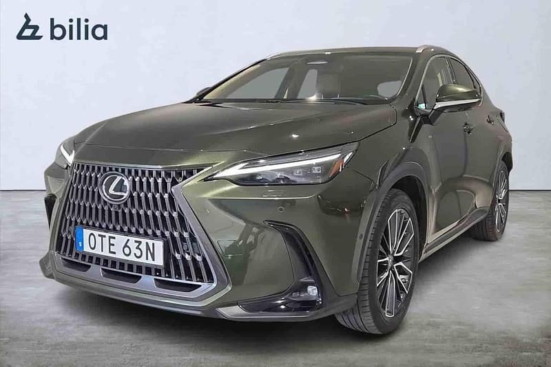 Grön Begagnad 2022 Lexus NX450h+ SUV | 519 000 kr - Bild 1/1
