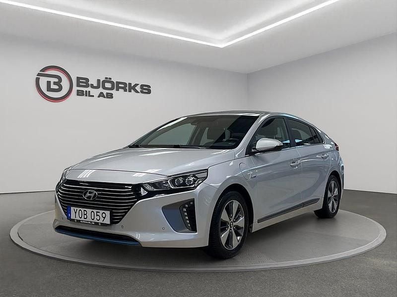 Silver Begagnad 2017 Hyundai Ioniq Premium Halvkombi | 118 500 kr (Bra pris) - Bild 1/4