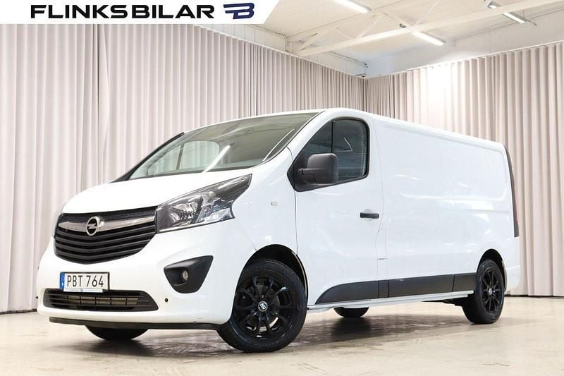 Vit Begagnad 2017 Opel Vivaro Van | 109 900 kr (Bra pris) - Bild 1/4