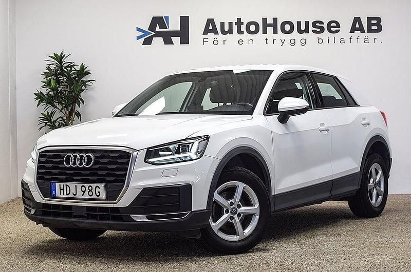 Vit Begagnad 2019 Audi Q2 Proline SUV | 209 000 kr (Bra pris) - Bild 1/4