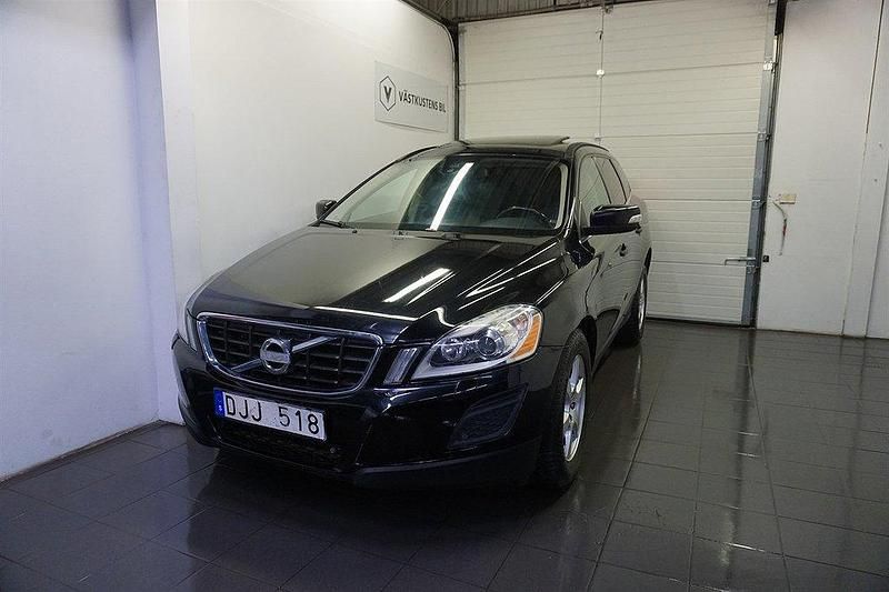 Svart Begagnad 2013 Volvo XC60 Momentum SUV | 109 900 kr (Bra pris) - Bild 1/4