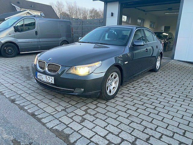 Begagnad BMW 523 190 HK (139 kW) 2008 Grå Sedan