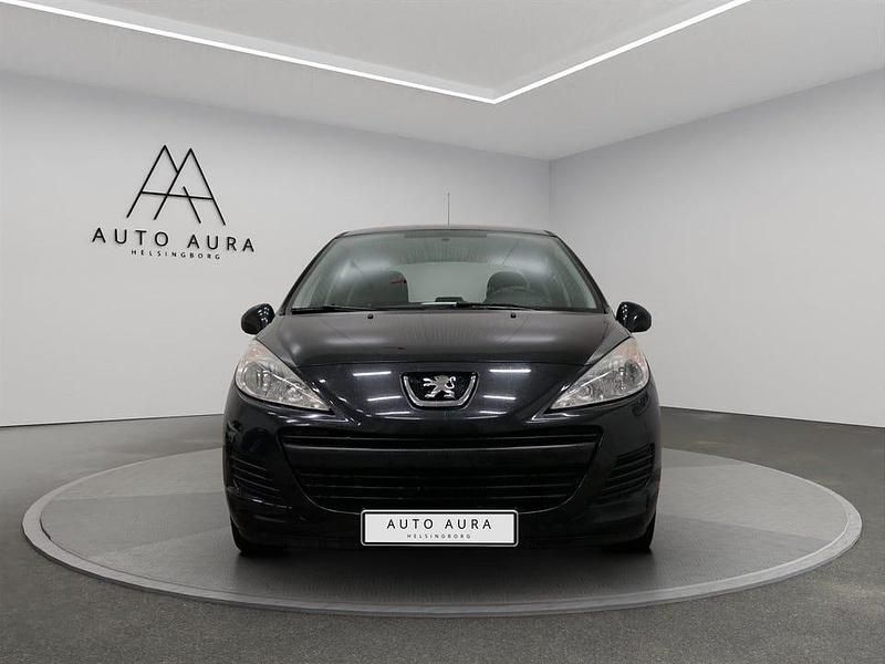 Begagnad Peugeot 207 95 HK (69 kW) 2010 Svart Halvkombi