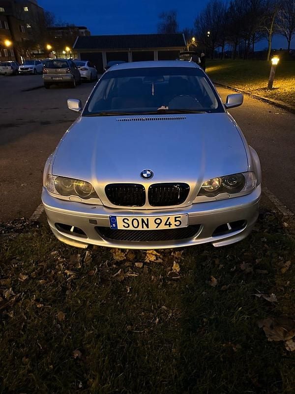 Begagnad 2001 BMW 325 Sportkupé | 33 000 kr (Superpris) - Bild 1/4