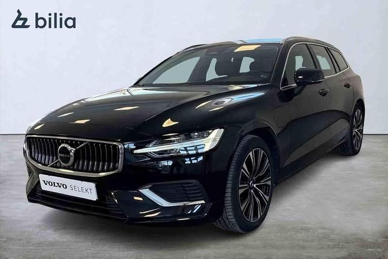 Begagnad Volvo V60 2023 Svart Kombi