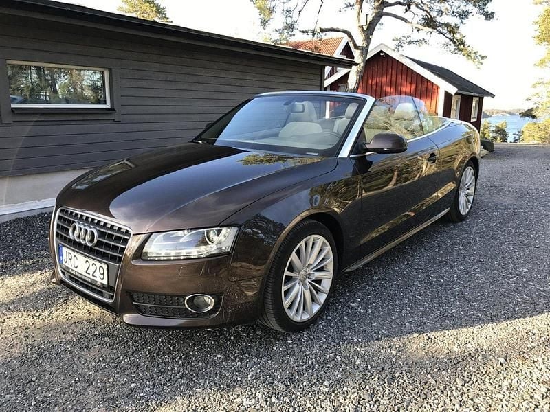 Brun Begagnad 2010 Audi A5 Cabriolet Comfort Cab | 159 500 kr (Lite dyr) - Bild 1/4