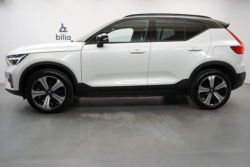 Begagnad Volvo XC40 Core 175 kW (238 HK) 2022 Vit SUV