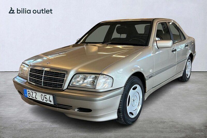 Ljusbrun Begagnad 1998 Mercedes C200 Sedan | 20 000 kr - Bild 1/4