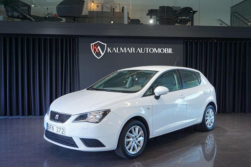 Vit Begagnad 2013 Seat Ibiza Style Halvkombi | 69 900 kr (Marknadspris) - Bild 1/4