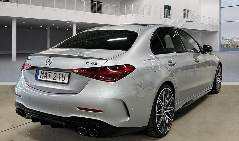 Begagnad Mercedes C43 AMG Premium Plus 408 HK (300 kW) 2023 Hightech silver metallic Sedan