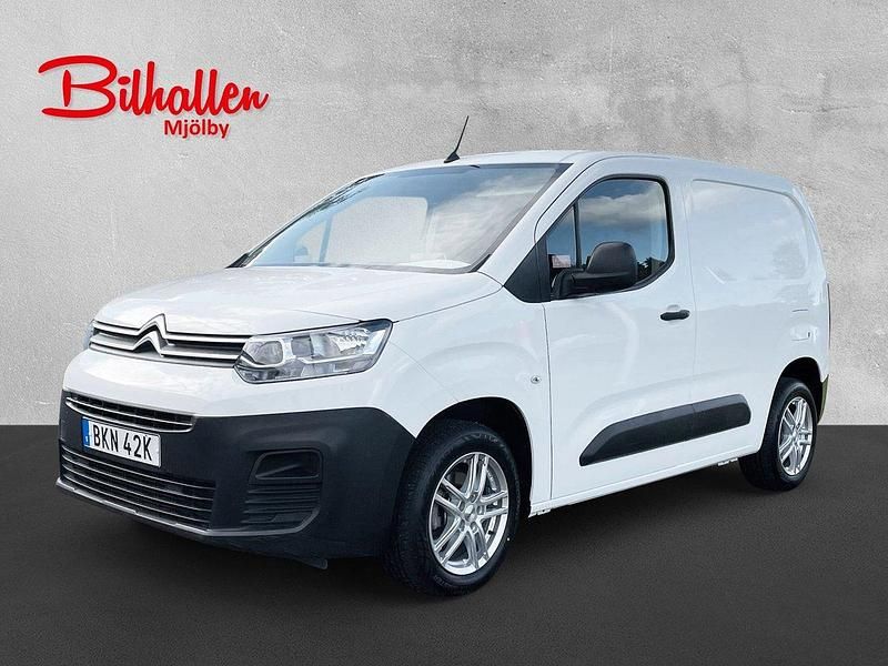 Vit Begagnad 2022 Citroën Berlingo Minibuss | 199 000 kr (Marknadspris) - Bild 1/4