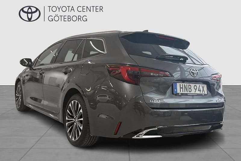Begagnad Toyota Corolla Style 141 HK (103 kW) 2024 Mörkgrå Kombi