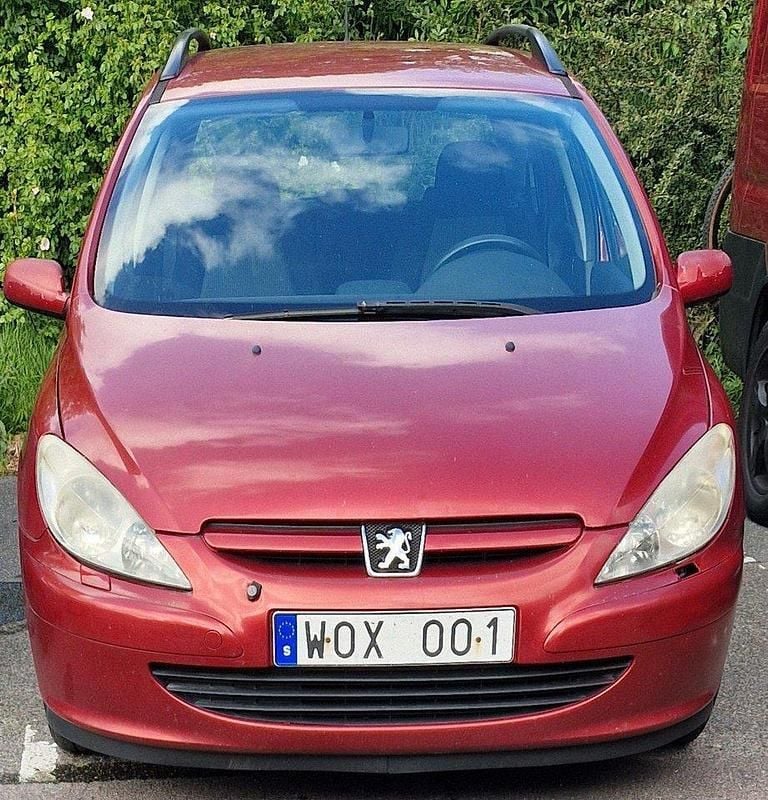 Röd Begagnad 2005 Peugeot 307 Kombi | 7 000 kr (Superpris) - Bild 1/1