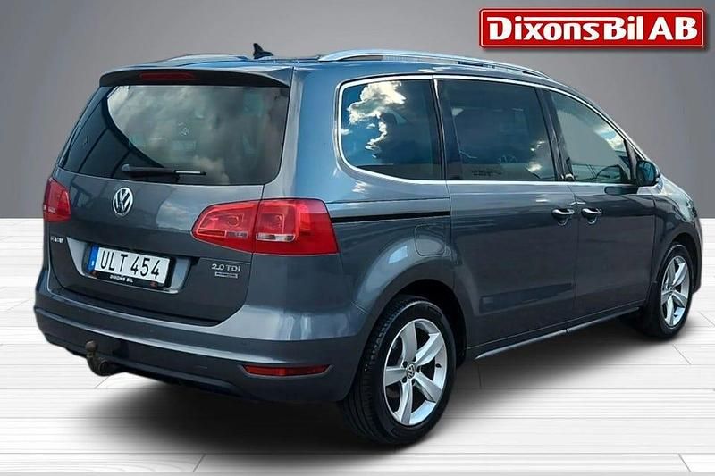 Begagnad VW Sharan 140 HK (102 kW) 2014 Grå Minibuss