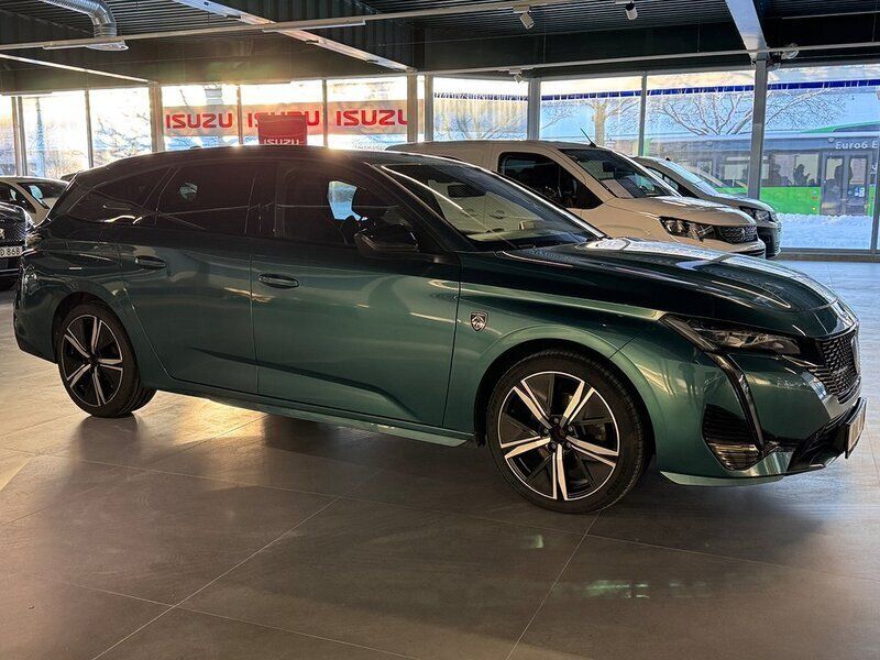 Blå (green avatar) Begagnad 2023 Peugeot 308 GT Kombi | 239 900 kr (Bra pris) - Bild 1/4
