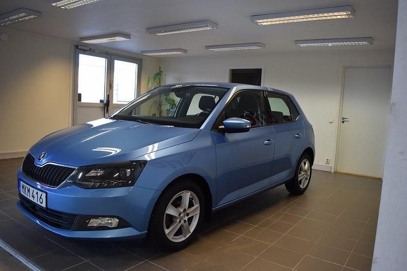 Begagnad Skoda Fabia Style 95 HK (69 kW) 2018 Blå