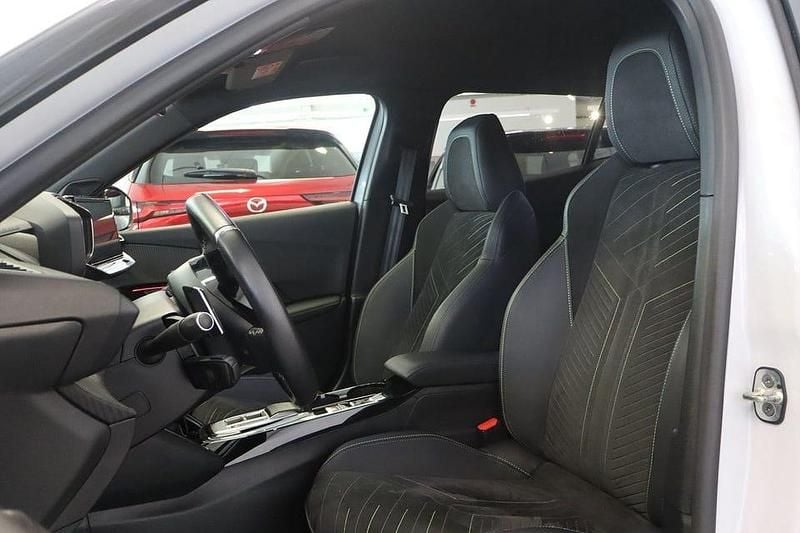 Begagnad Peugeot 2008 GTi 131 HK (96 kW) 2024 Vit SUV