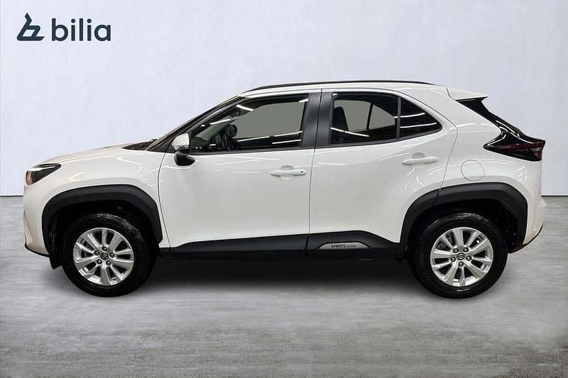 Begagnad Toyota Yaris Cross Active 117 HK (86 kW) 2022 Vit SUV