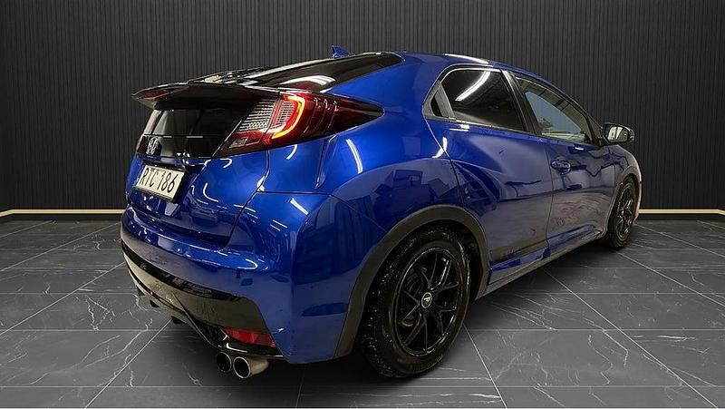 Begagnad Honda Civic Sport 141 HK (103 kW) 2015 Blå Halvkombi