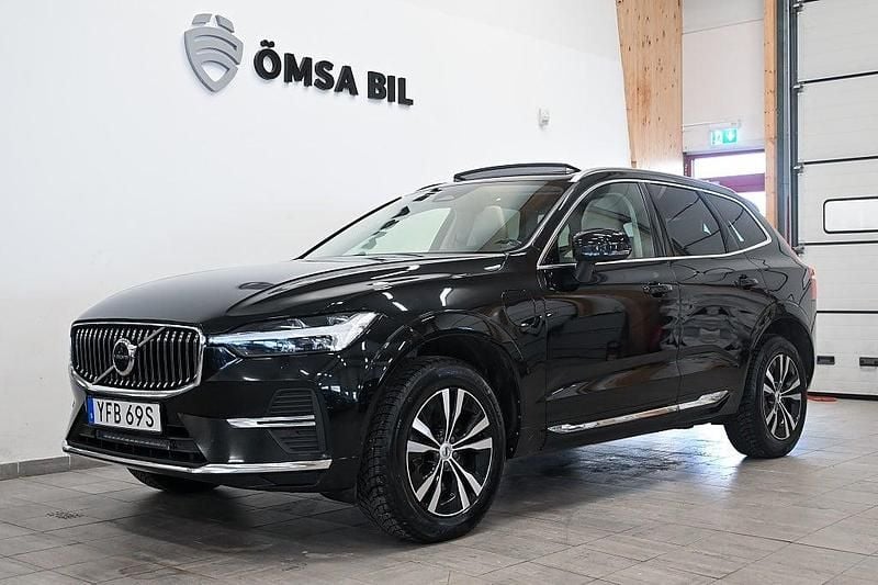 Begagnad Volvo XC60 Core 350 HK (257 kW) 2022 Svart SUV