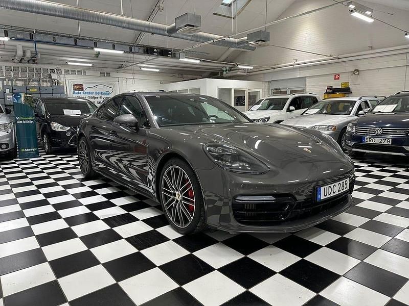 Begagnad Porsche Panamera Turbo Sport 549 HK (403 kW) 2017 Grå Sedan