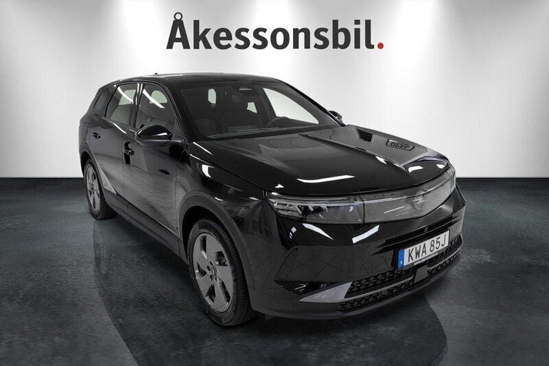 Diamond black (metallic) Ny 2025 Opel Grandland X SUV | 439 680 kr (Marknadspris) - Bild 1/4