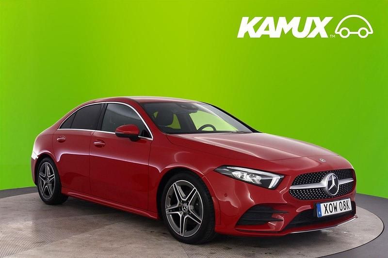 Röd Begagnad 2020 Mercedes A200 AMG Sedan | 248 800 kr (Superpris) - Bild 1/3