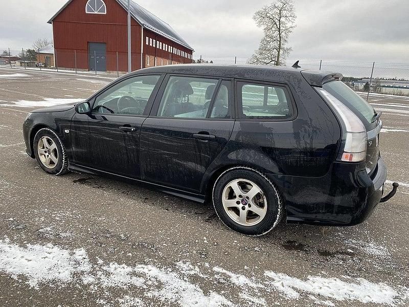 Begagnad Saab 9-3 Linear 150 HK (110 kW) 2008 Svart Kombi