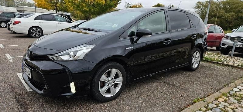Prius plus 7 sits en bra familj bil Begagnad 2018 Toyota Prius+ Minibuss | 189 000 kr (Marknadspris) - Bild 1/4
