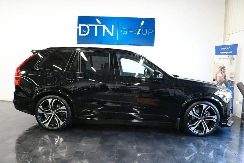 Svart Begagnad 2023 Volvo XC90 Ultimate SUV | 759 000 kr (Lite dyr) - Bild 1/4