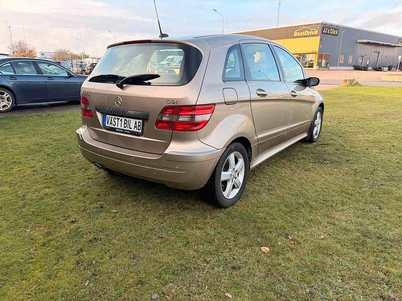 Begagnad Mercedes B200 140 HK (102 kW) 2007 Ljusbrun Minibuss