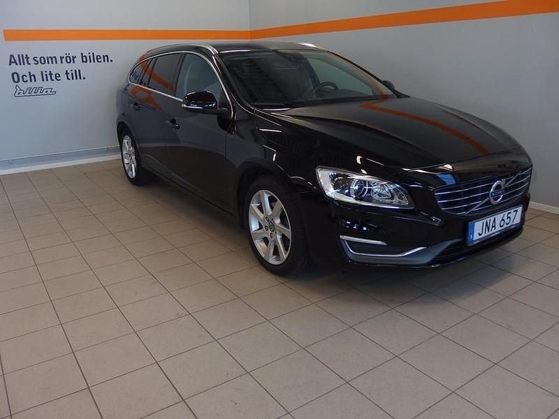 Begagnad 2015 Volvo V60 Kombi | 145 000 kr - Bild 1/4