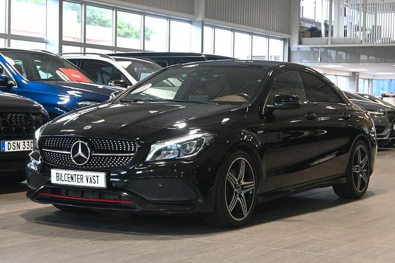 Svart Begagnad 2018 Mercedes CLA250 AMG Sedan | 239 000 kr - Bild 1/4