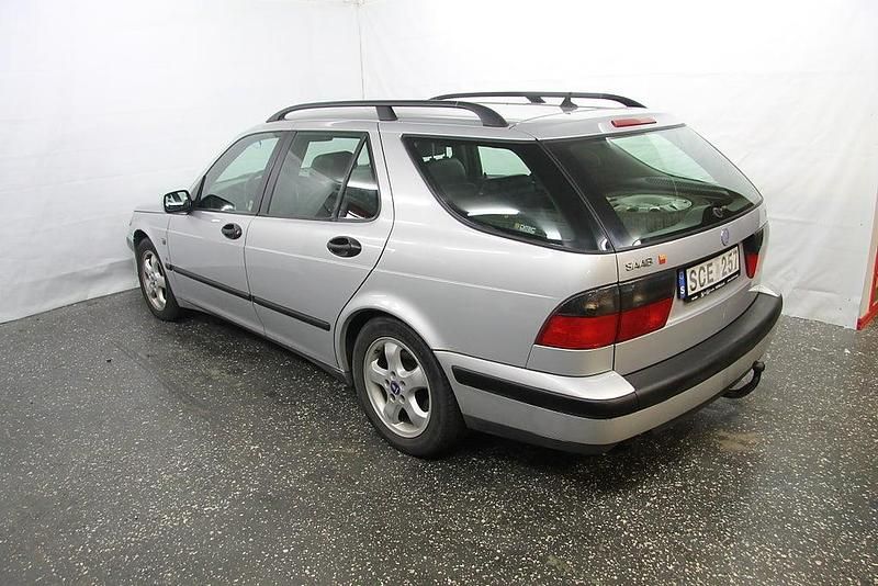 Begagnad Saab 9-5 150 HK (110 kW) 2000 Ljusgrå Kombi
