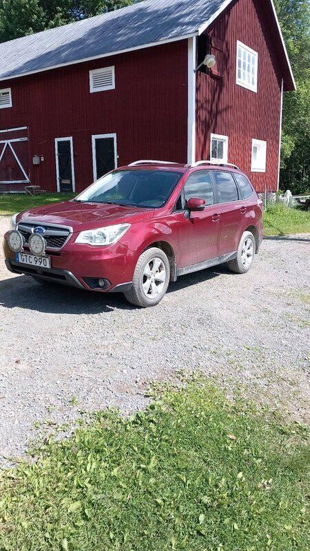 Röd Begagnad 2013 Subaru Forester SUV | 70 000 kr (Superpris) - Bild 1/2