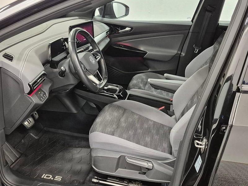 Begagnad VW ID.5 Pro Performance 150 kW (204 HK) 2023 Grenadilla svart metallic SUV