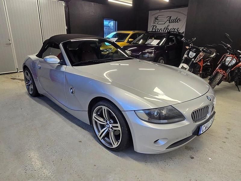 Begagnad BMW Z4 170 HK (125 kW) 2005 Silver Cab