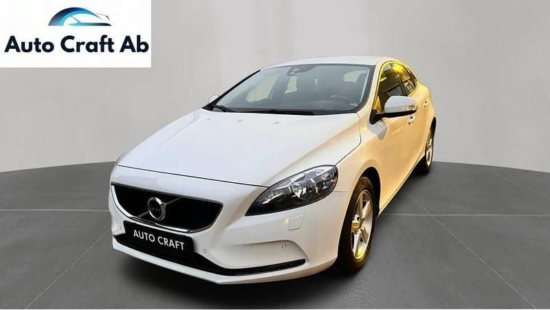 Begagnad Volvo V40 Kinetic 120 HK (88 kW) 2017 Vit Kombi