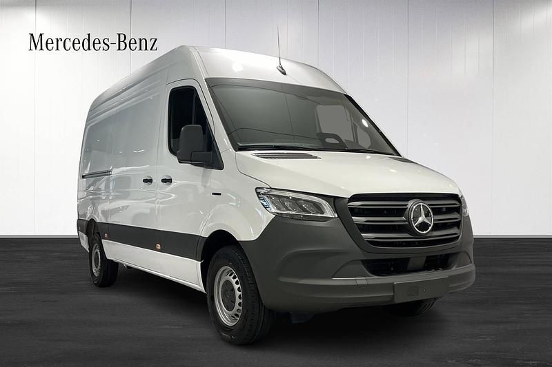 Ny Mercedes 320 11 kW (15 HK) 2025 Vit Pickup