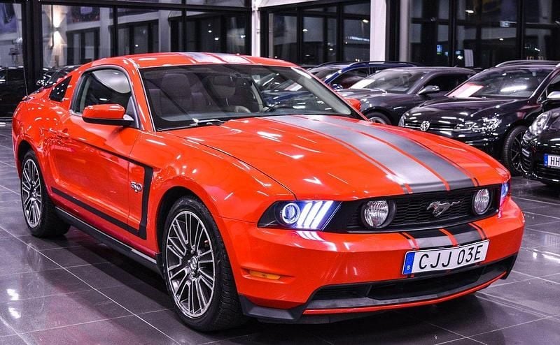 Begagnad Ford Mustang GT 418 HK (307 kW) 2011 Röd Sportkupé