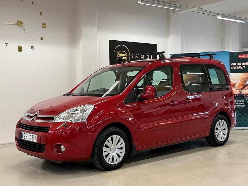 Röd Begagnad 2011 Citroën Berlingo Minibuss | 119 900 kr (Dyr) - Bild 1/4