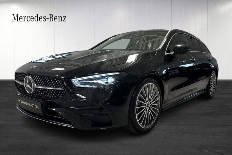 Ny 2025 Mercedes CLA200 Premium Kombi | 448 100 kr (Marknadspris) - Bild 1/4