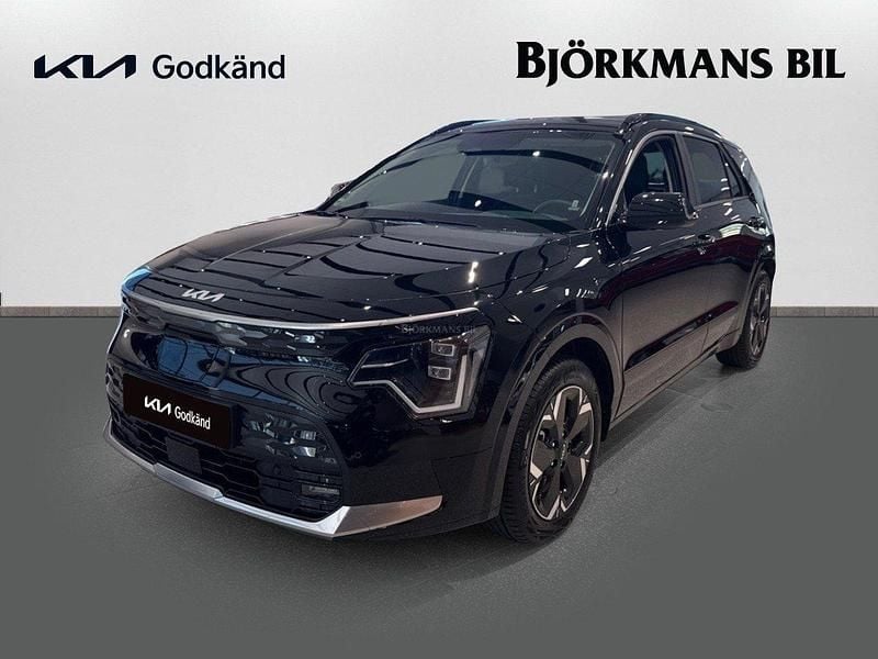 Svart (aurora black pearl ) Begagnad 2024 Kia e-Niro Advance SUV | 359 000 kr (Lite dyr) - Bild 1/4