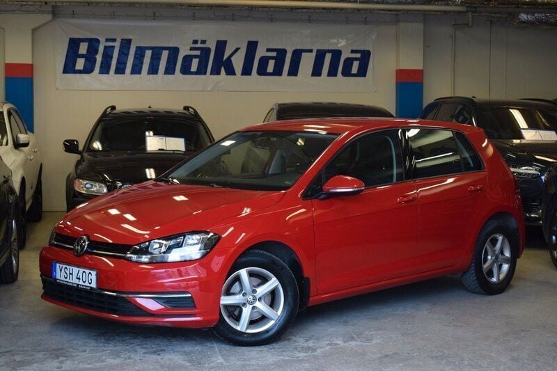 Röd Begagnad 2019 VW Golf VII Halvkombi | 128 500 kr (Bra pris) - Bild 1/4