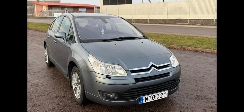 Begagnad 2005 Citroën C4 Halvkombi | 15 000 kr (Bra pris) - Bild 1/4