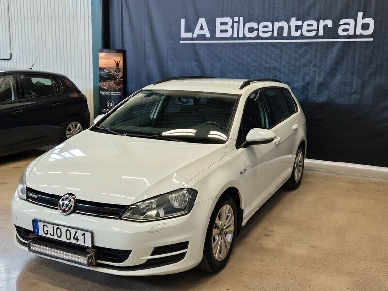 Begagnad VW Golf VII 111 HK (81 kW) 2014 Vit Kombi