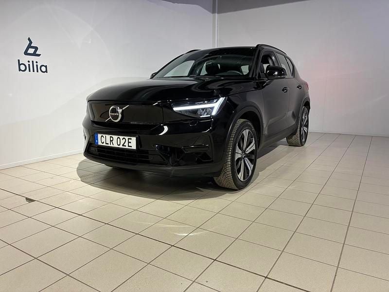 Begagnad Volvo XC40 Single Motor 185 kW (252 HK) 2023 Svart SUV